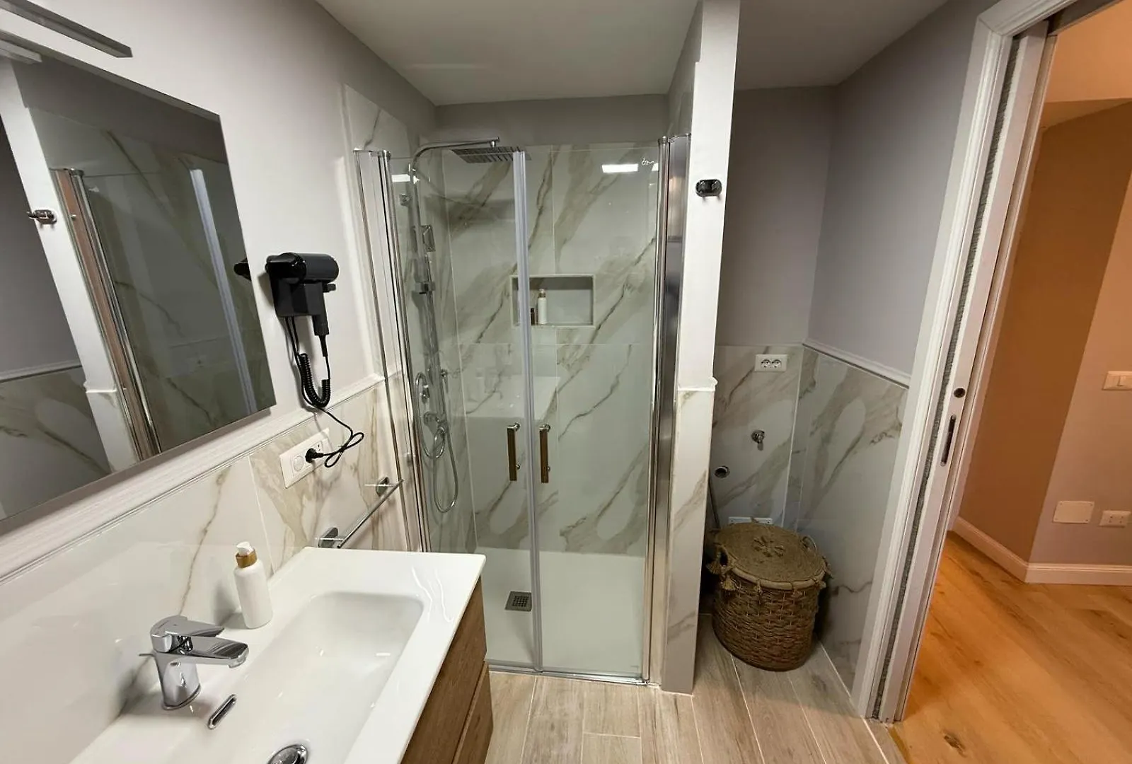 La Dimora Dei Mille Apartment Naples